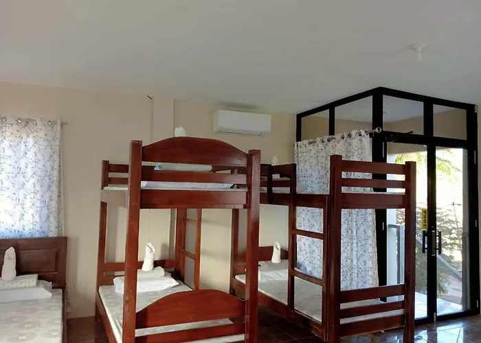 Mariella\'S Guest House