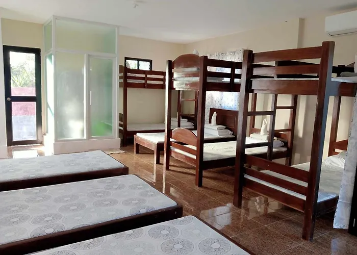 Mariella\'S Guest House